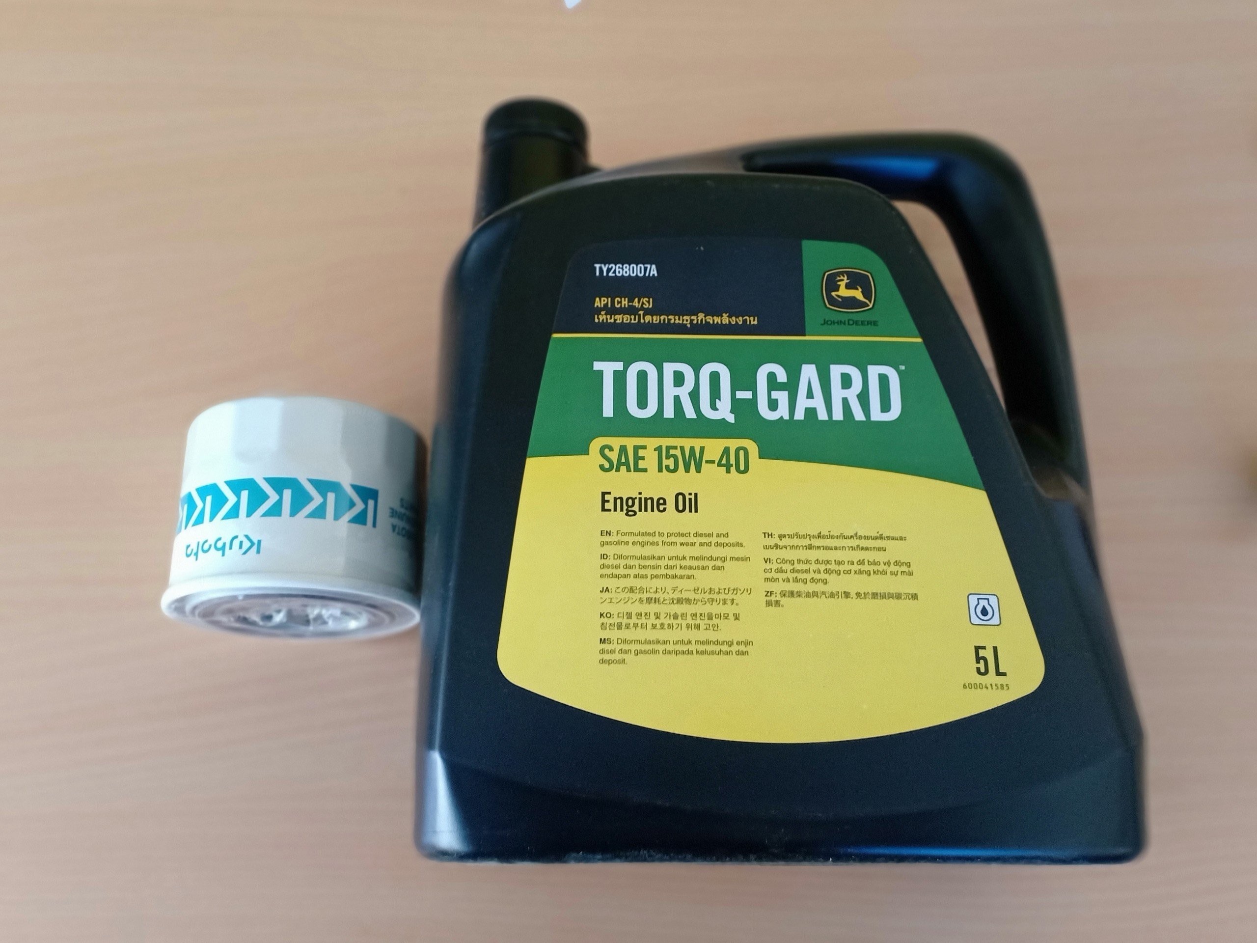 Combo lọc + nhớt 5lit Torq gard 15w-40 John Deere